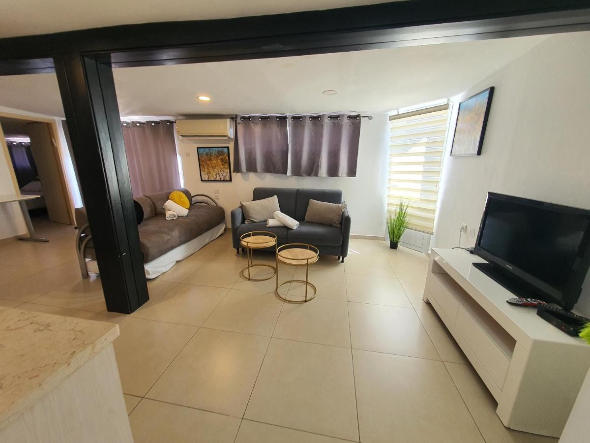 Barak Royal Suites 20 Sea View - ג'קוזי בחצר ומרפסות עם נוף לים Eilat Eksteriør billede